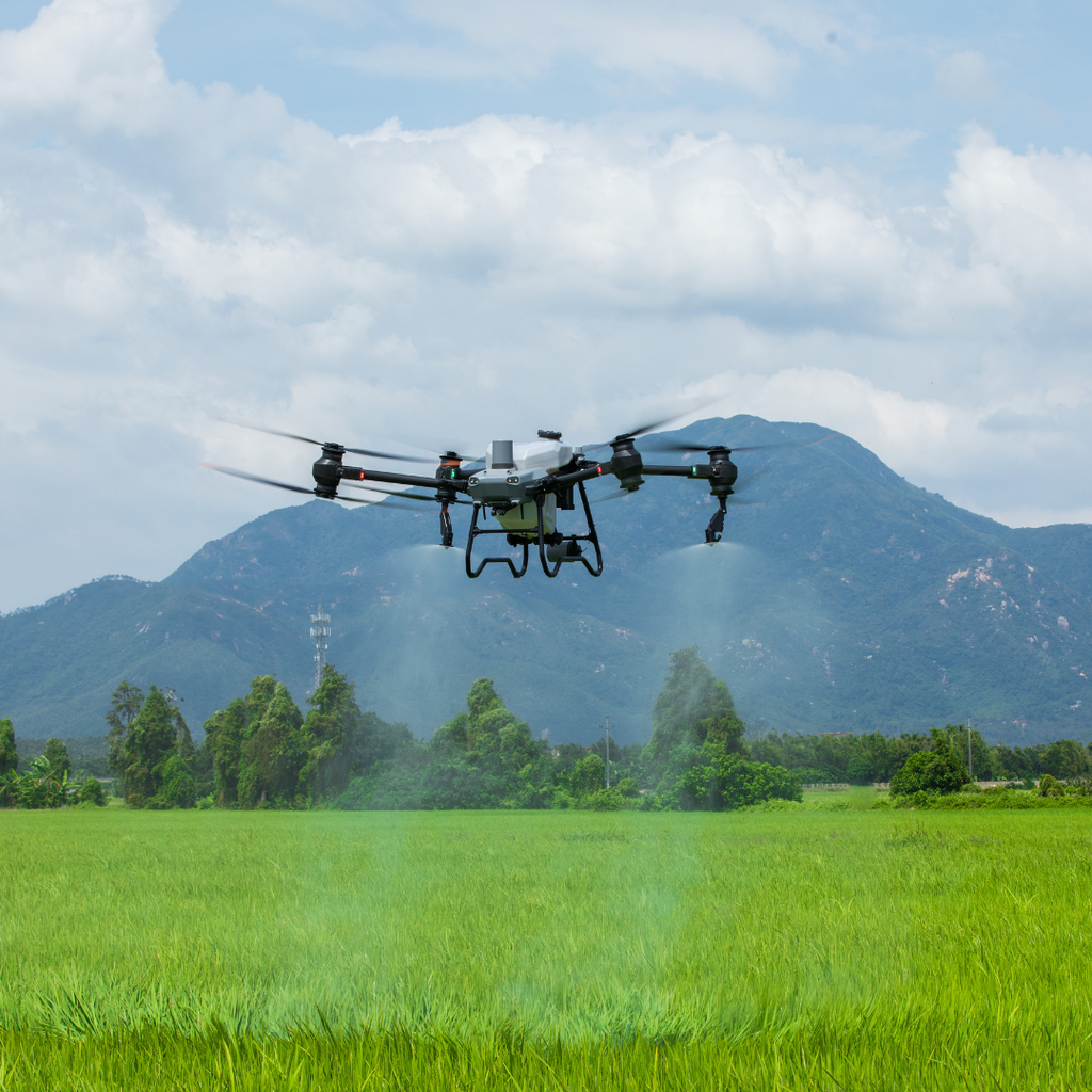 High-Capacity Spreading & 3D Terrain Tracking